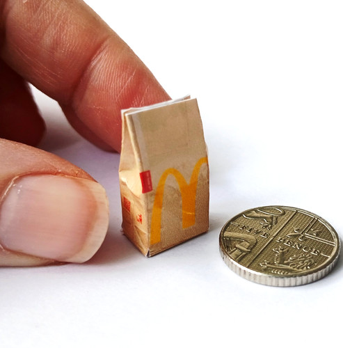 Dolls house miniature - house, 1:12