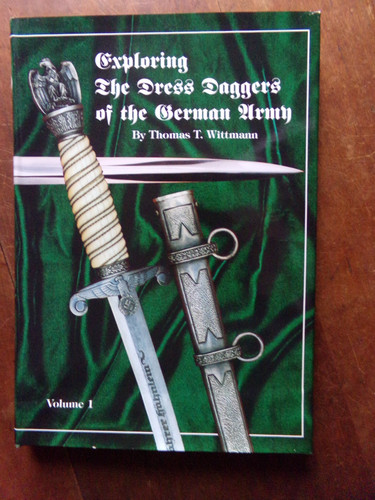Exploring the dress daggers - exploring,