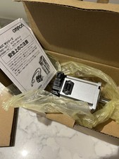 OMRON R88M-K40030T-S2 AC Servo