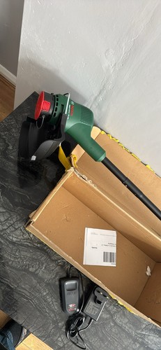 Cordless strimmer grass - cordless,