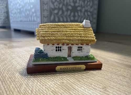 Lilliput lane miniature - lane, manx