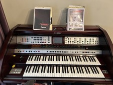 Lowrey Inspire Electric Organ