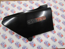 Suzuki GS750 1978 RH Side Panel and Badge