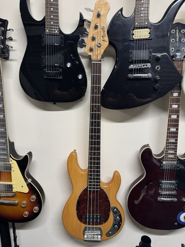 Nevada bass guitar natural red - nevada,