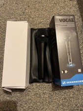 Sennheiser XS 1 Dynamic Cardioid Vocal Microphone | Microphone Clamp