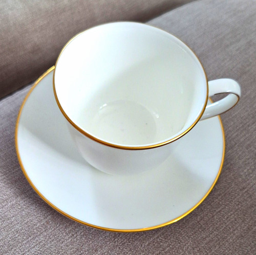 Royal doulton signature gold - doulton,