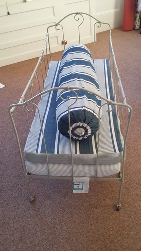 Vintage french cot - cot/, daybed