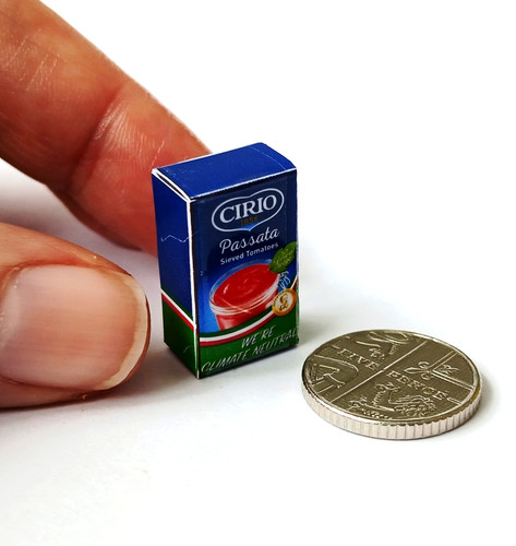 Dolls house miniature - dolls, *