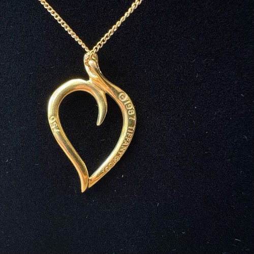 Tiffany 18ct gold pendant - co,