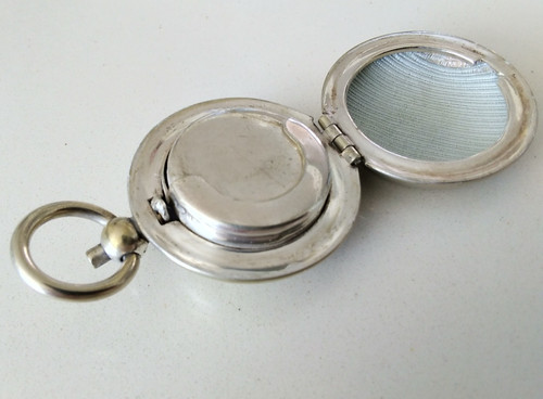 Antique sovereign case coin - /,