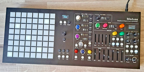 Polyend dreadbox medusa - dreadbox, hybrid