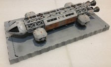 Space 1999 Product Enterprise / Sixteen 12 Comm’r  Simmonds VIP Eagle + base