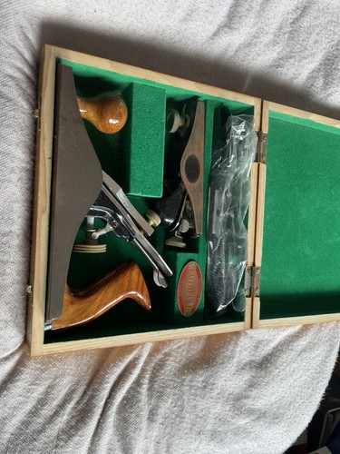 Faithful plane set - plane,