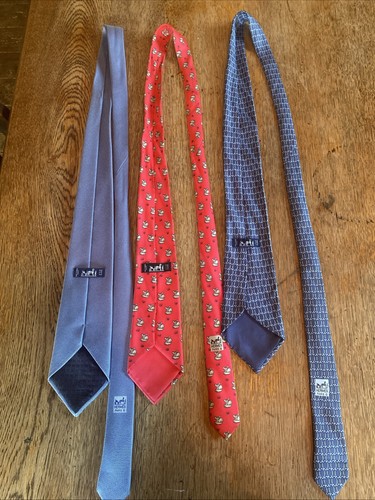Three 100 silk hermes - 100%,
