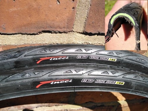 Pair 700c x25 tyres - x25,