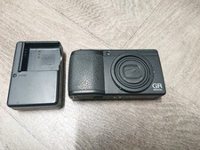 Ricoh GR Digital II Compact CCD Sensor Only 414 shots. Super Condition. 