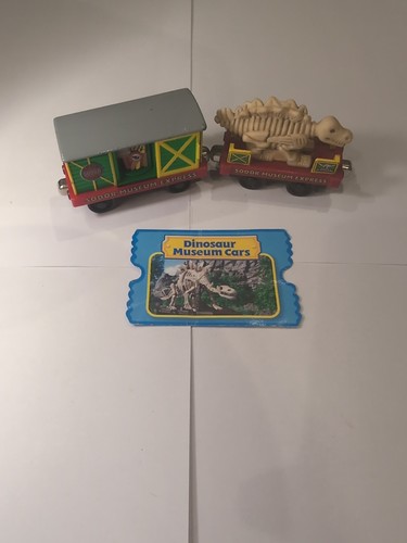 Dinosaur museum cars - dinosaur,