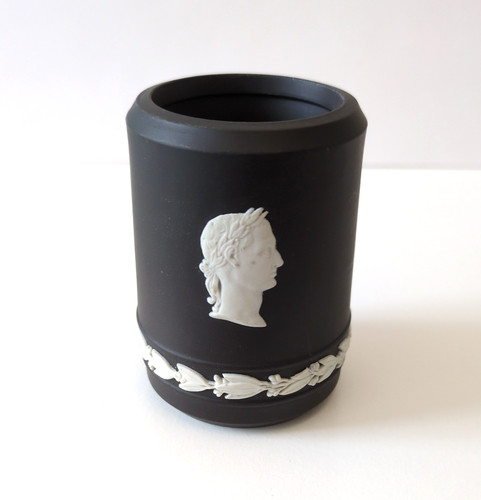 Wedgwood black basalt - wedgwood,