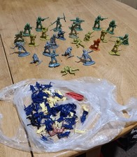 Vintage Plastic Toy Soldiers
