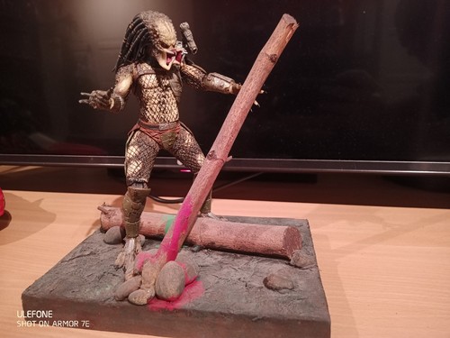 Predator statue figure base - statue/figure,