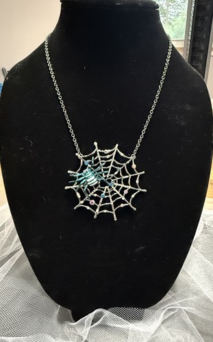 Betsey johnson - 🕷️betsey,