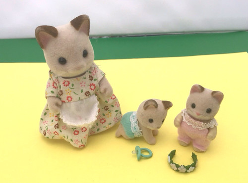 Sylvanian families bronte - families,