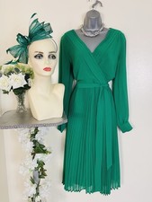 Phase Eight Size 14 Pleated