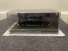 AUSTIN FX4 - James Bond Car