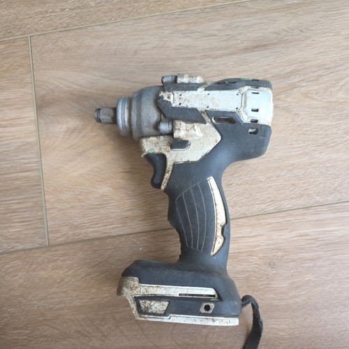 Takes makita batteries - takes,