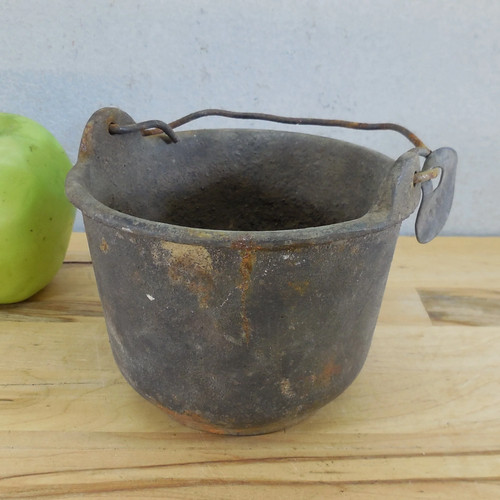 Old cast iron smelting - old,