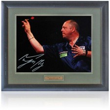 Mervyn King Darts Player Hand