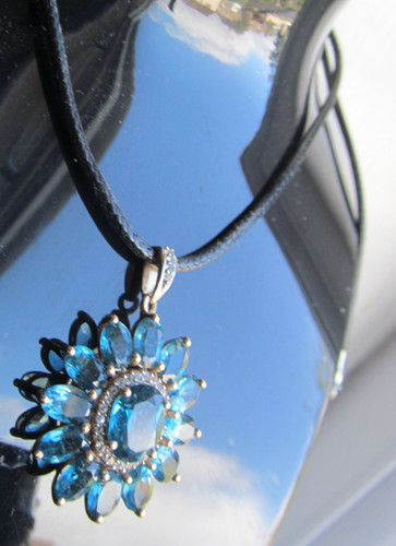 Large 9ct gold blue white - 9ct,