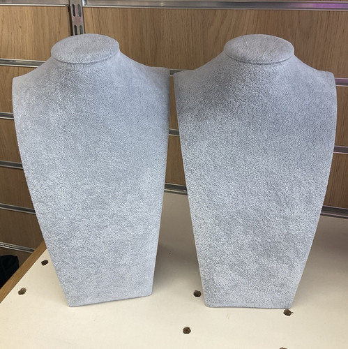 Grey velvet jewellery - 2x,
