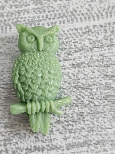 Pretty plastic green owl - green,