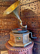 Gramophone – Fully