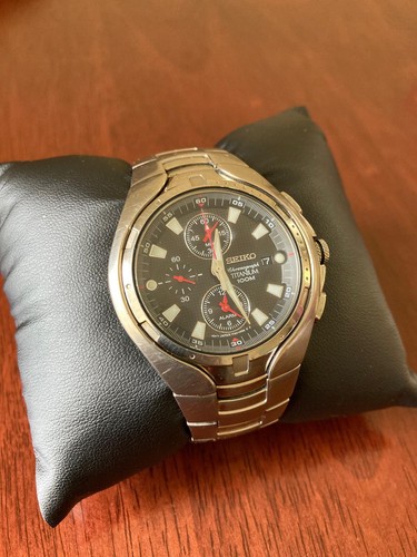 Seiko titanium chronograph - seiko,