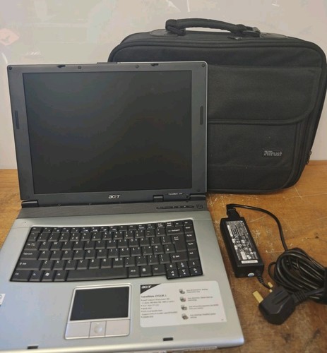 Acer travelmate 2312lm - 15",