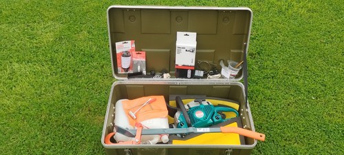 Makita dcs 5000 chainsaw new - dcs,