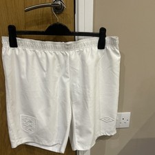  ENGLAND Umbro 2009-2010 White Away Football Shorts Large - New without tags