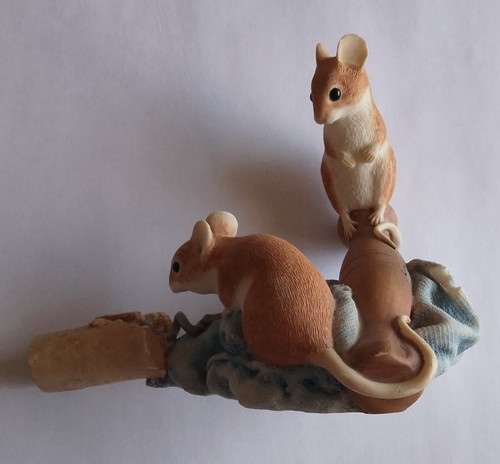 Sherratt simpson mice - sherratt, on