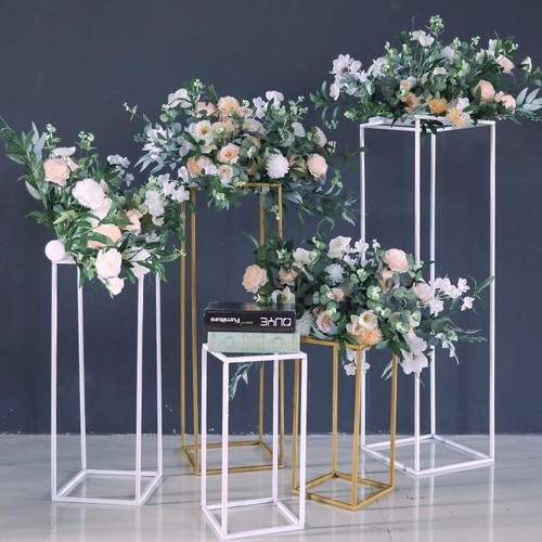 Geometric metal flowers rack - geometric,