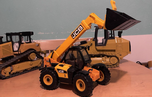 Britains big farm - , jcb
