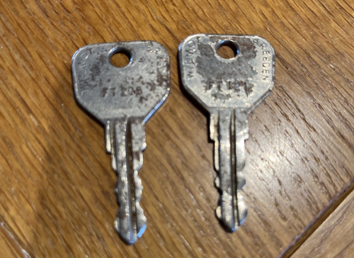 Car keys 121 ft208 - ,