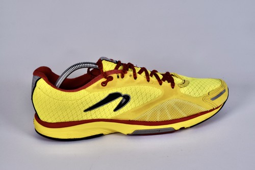 Newton men gravity iii - newton,