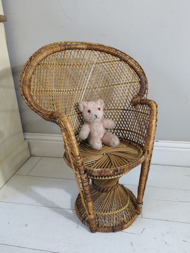 Childs peacock chair vintage - childs,