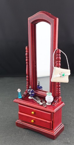 Dolls house miniature 12th - dolls,