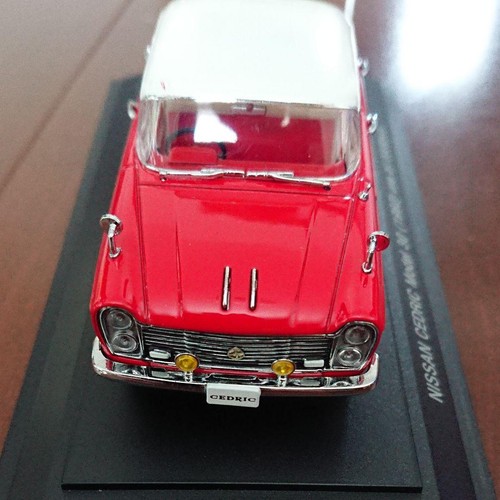 Ebbro nissan cedric model - 1/43,