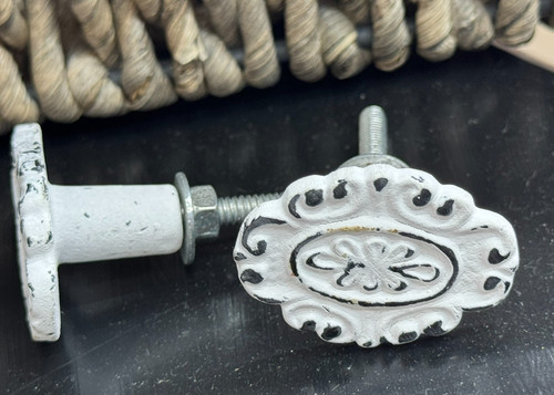 Shabby chic white - white, cast