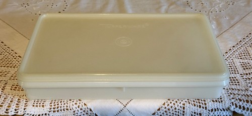 Tupperware medium rectangular - tupperware,