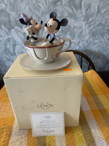 Lenox walt disney showcase - walt,